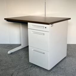 【在庫入れ替え】【ロット入荷】【引き出し・ワゴン付きで資料が多い事務作業担当者にオススメ！コンパクトサイズ！】■イトーキ製　CZRシリーズ　片袖机　W1000㎜　■引き出し付き　■ワゴン3段　■木目調ダーク【T3】