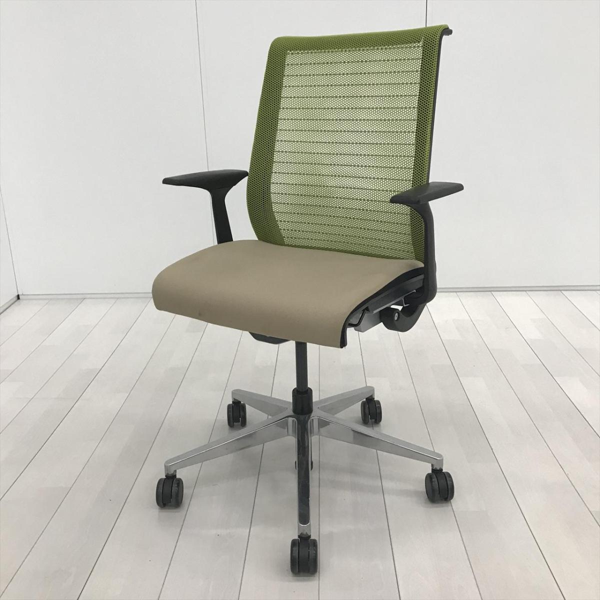 【長時間座る人のための椅子！】■スチールケース（Steelcase）製　シンク（Think ）チェア　肘付　ハイバック　固定肘　■背面グリーン/座面ベージュ　【弊社使用欄：A01063362】
                        シンクチェア（旧モデル）
                                    中古
            