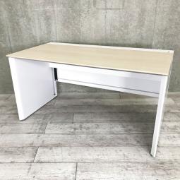 【定価約16万円】【レアな片面フリーアドレスデスク入荷！壁に沿わせて設置可能！】■内田洋行　アルセナ 　■片面フリーアドレスデスク　■天板ナチュラル　フレーム：ホワイト　■天板サイズ幅2400㎜×1枚　※写真はW1400㎜サイズを使用しております。