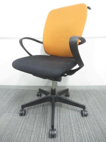 【中古】フルゴ KF-436GBHT1T1D3 イトーキ（ITOKI） 肘付ハイバックチェア