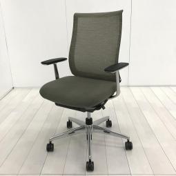 【前傾から後傾まで様々な姿勢をサポート！ワンランク上の座り心地！】■コクヨ（KOKUYO）製　ベゼル（Bezel）チェア　肘付き　ハイバック　テクスチャードメッシュ■固定肘　■チャコールグレー