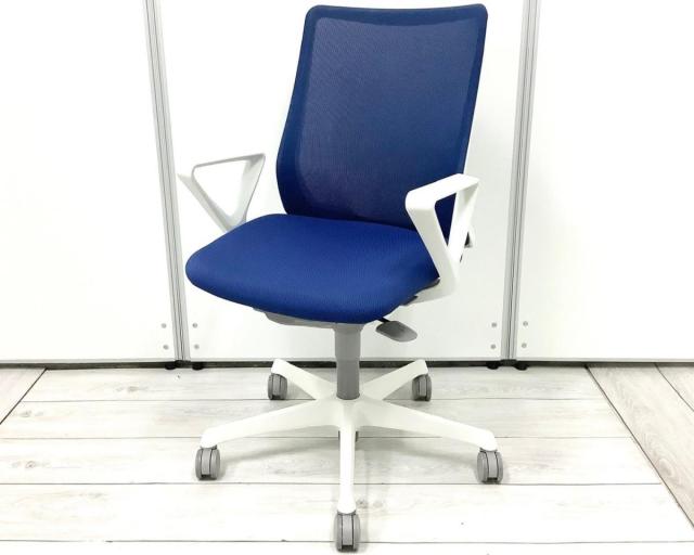 【中古】フルーエントチェア CB41ZR-FKB3 オカムラ（okamura） 肘付ローバックチェア