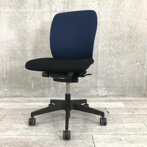 【中古】フルゴ  イトーキ（ITOKI） 肘無ローバックチェア