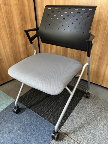 【中古】ピエガ CK-720E6GXE3-W コクヨ（KOKUYO） ネスティングチェア