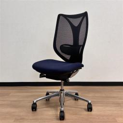 【在庫入替セール品！】前傾チルト付きで作業効率アップ！長時間のデスクワークでも快適なオカムラ製の高級シリーズ！
◾️オカムラ/サブリナ/ダークブルー