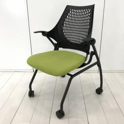 【在庫入替セール品！（本在庫限定価格）】疲れにくく快適な座り心地を追求！平行スタックで省スペース！■イトーキ（ITOKI）製　イプサシリーズ　ネスティングチェア　ミーティングチェア　■キャスター付　■色：グリーン【弊社使用欄：A01035433】【HU】