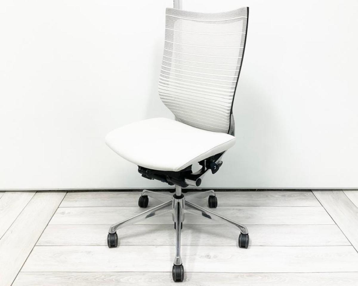 ブラックフレーム アームレストなし オススメ(おすすめ) 大人気  ・Okamura/オカムラ ・Baron/バロン
                        バロンチェア
                                    中古
            