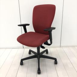 【在庫入替セール品！（本在庫限定価格）】【長時間のデスクワークにもオススメ！人間工学に基づいた快適シーティング！】
■オカムラ（okamura）スラート（sulato）　■可動肘付　■レッド×ブラックシェル【弊社使用欄：A01037025】【HU】