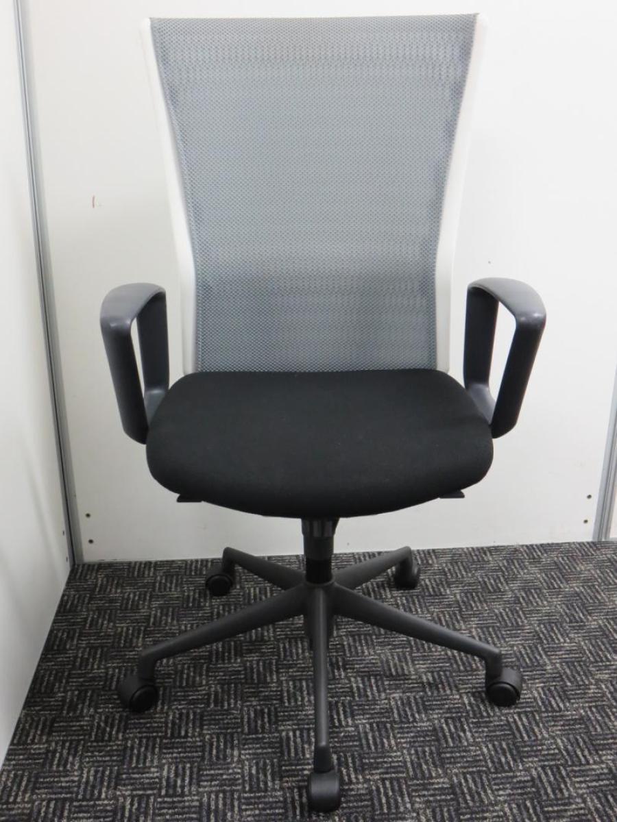 【柔軟性と耐久性を実現したスタイリッシュチェア！】■ウチダ　アクトディアチェア　肘付　背グレー　座ブラック　ホワイトフレーム【UCHIDA　Actdia】
                        アクトディアチェア
                                    中古
            