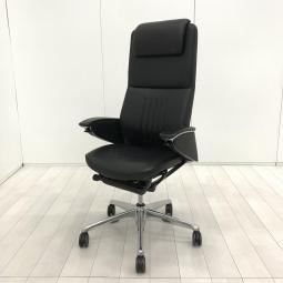 快適さと風格を併せ持つ至高の一脚。オカムラ製の最高級革張りチェアがついに入荷。
◆オカムラ/レジェンダ（Legenda）/ブラック　エグゼクティブチェア　役員用チェア　レザー