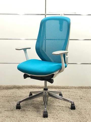 【中古】シルフィーメッシュ  オカムラ（okamura） 肘付ハイバックチェア