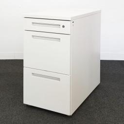 【ワークスペース＆収納量アップにオススメ！】スタンダードなデザインで使いやすい高さ720㎜の脇机が入荷！
 ■イトーキ/CZR/ホワイト