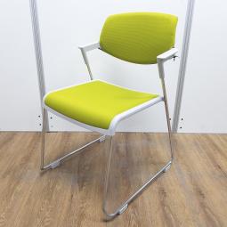 重ねて収納可能なミーティングチェア！会議用におすすめ！
■コクヨ/サティオ（Satio）/ライトオリーブ　スタッキングチェア