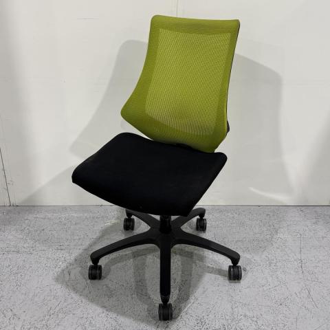 【中古】エフメッシュ SOF-370JBH-T1T1Q6 イトーキ（ITOKI） 肘無ハイバックチェア