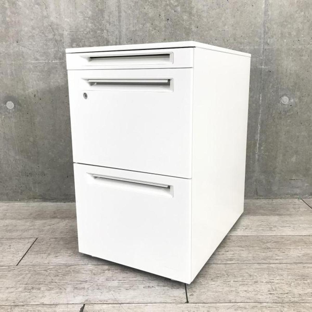 【国産】■オカムラ（okamura）製　アドバンス（ADVANCE）シリーズ　３段ワゴン　フリアド用　H650mm　■シリンダー錠　■ホワイト
                        アドバンス
                                    中古
            