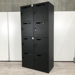 【1台限定】【シックなブラックのモバイルロッカー！8人分の収納が可能！】■イトーキ（ITOKI）　サフィ (suffi) シリーズ　8人用パーソナルロッカー (4人用＋4人用)　 ■投函口付　■ダイヤル錠　■ブラック　■ベース付き