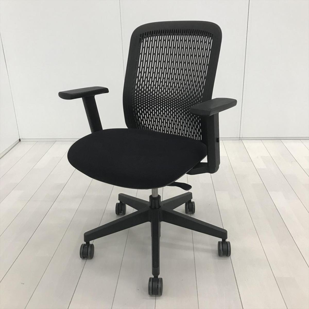 ■プラス(PLUS)製　■トライ(Try)チェア　■肘付ローバックチェア　■背面樹脂メッシュ　■固定肘　■ブラック【弊社使用欄：A01022028】【SN】
                        トライチェア
                                    中古
            