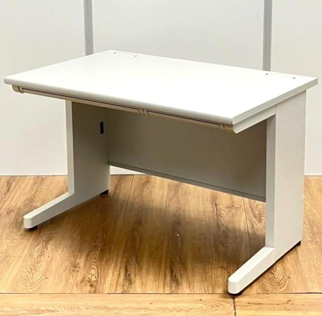 【ナイキ製】このサイズが使いやすい！　ワークスペース充実　W1200mmタイプ　平机！！