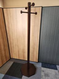 【事務所用や来客用、個室用としてもおすすめ！ポールハンガー！】■ハンガースタンド　ポール型　コートハンガー　■木製　ブラウン
