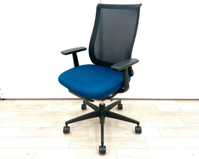 ■KOKUYO/コクヨ　■ベゼルチェア　■肘付き/固定肘　■背面/ブラック　座面/ブルー　■背面/メッシュ　■オススメ/大人気/定番商品　【弊社使用欄：A01061253】