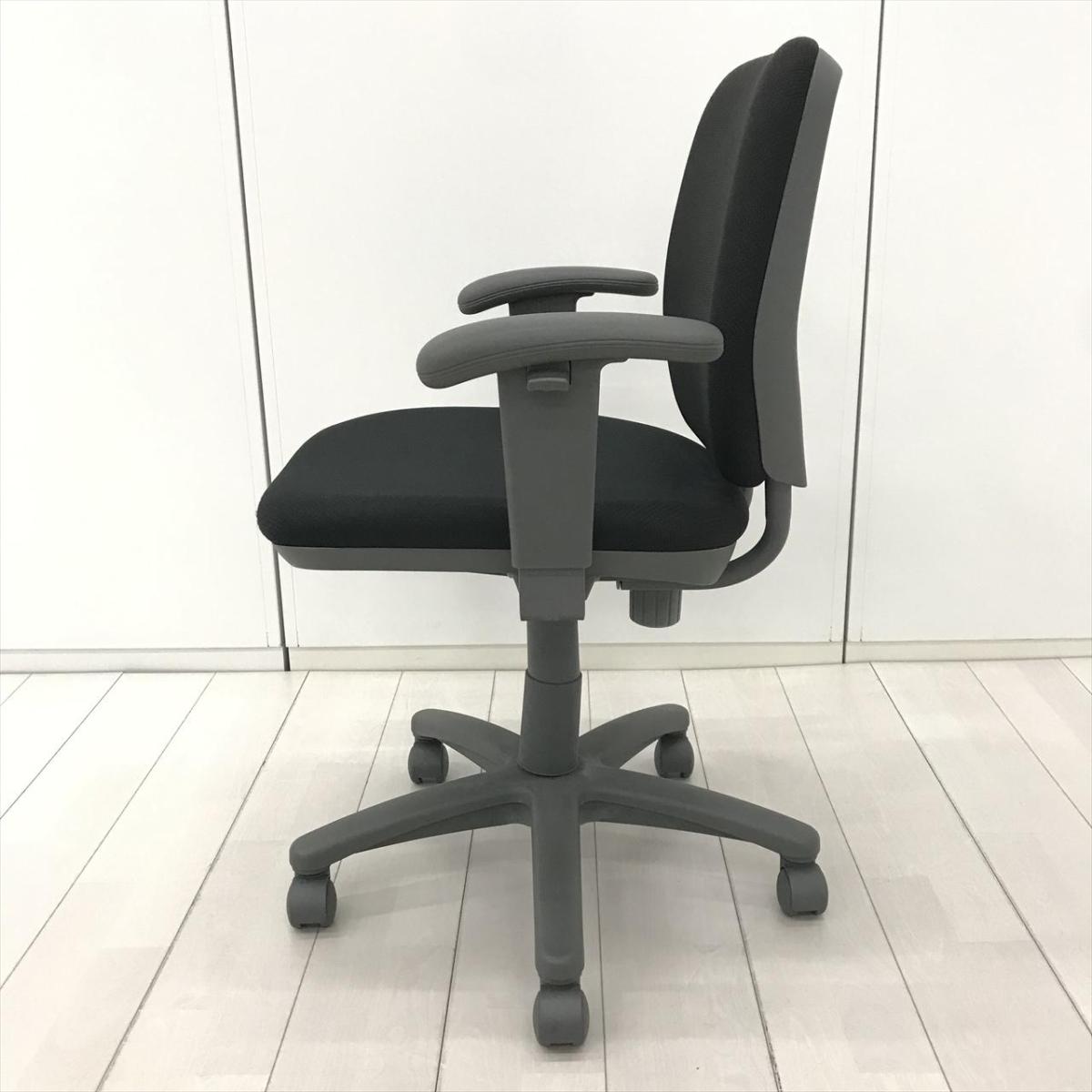 中古】ヴィラージュチェア 8VC11AFVG1 オカムラ/okamura 肘付ロー