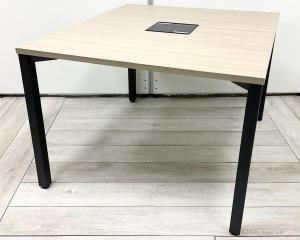 【２～4名様でのご利用に！】■ITOKI/イトーキ 　ActLink/アクトリンク　ワークテーブル 　ミーティングテーブル　■ナチュラル天板×ブラック脚　■配線ボックス付
