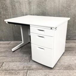 【W1000㎜のコンパクトタイプ！　収納も充実で使いやすい！　オーソドックスな片袖タイプのデスクが入荷！】■イトーキ（ITOKI）製　CZNシリーズ　片袖机　W1000㎜　■ホワイト