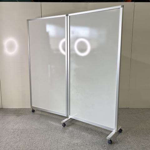 【キャスター付で移動もレイアウト変更もラクラク！】■ITOKI製　スクリーンパネルKタイプシリーズ　ホワイドボード　2連パーティション　H1800㎜　■縦型　■キャスター付