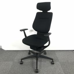 希少在庫!限定1脚!【腰痛対策として人気!座面が360°動く!唯一無二の可動域!】■コクヨ(KOKUYO)製 イング(ing)チェア エクストラハイバック肘付 バーチカルタイプ ■ブラック ■ヘッドレスト付き【2603】弊社使用欄【A01066018】