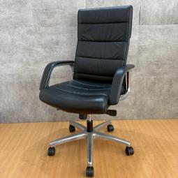 オカムラ製のエグゼクティブチェア【CEシリーズ】が値下されました！　＊良品を格安で！「オフィスバスターズ福岡南店」は、福岡を拠点として、全国へ中古オフィス用品・オフィス家具を提供しております。