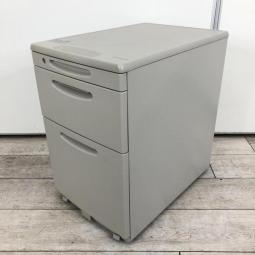 【デスク下のスペースをしっかり有効活用！！】■オカムラ（okamura）　SDワゴン　３段ワゴン　W395×D595×605mm　■グレー　※日焼け・キズ