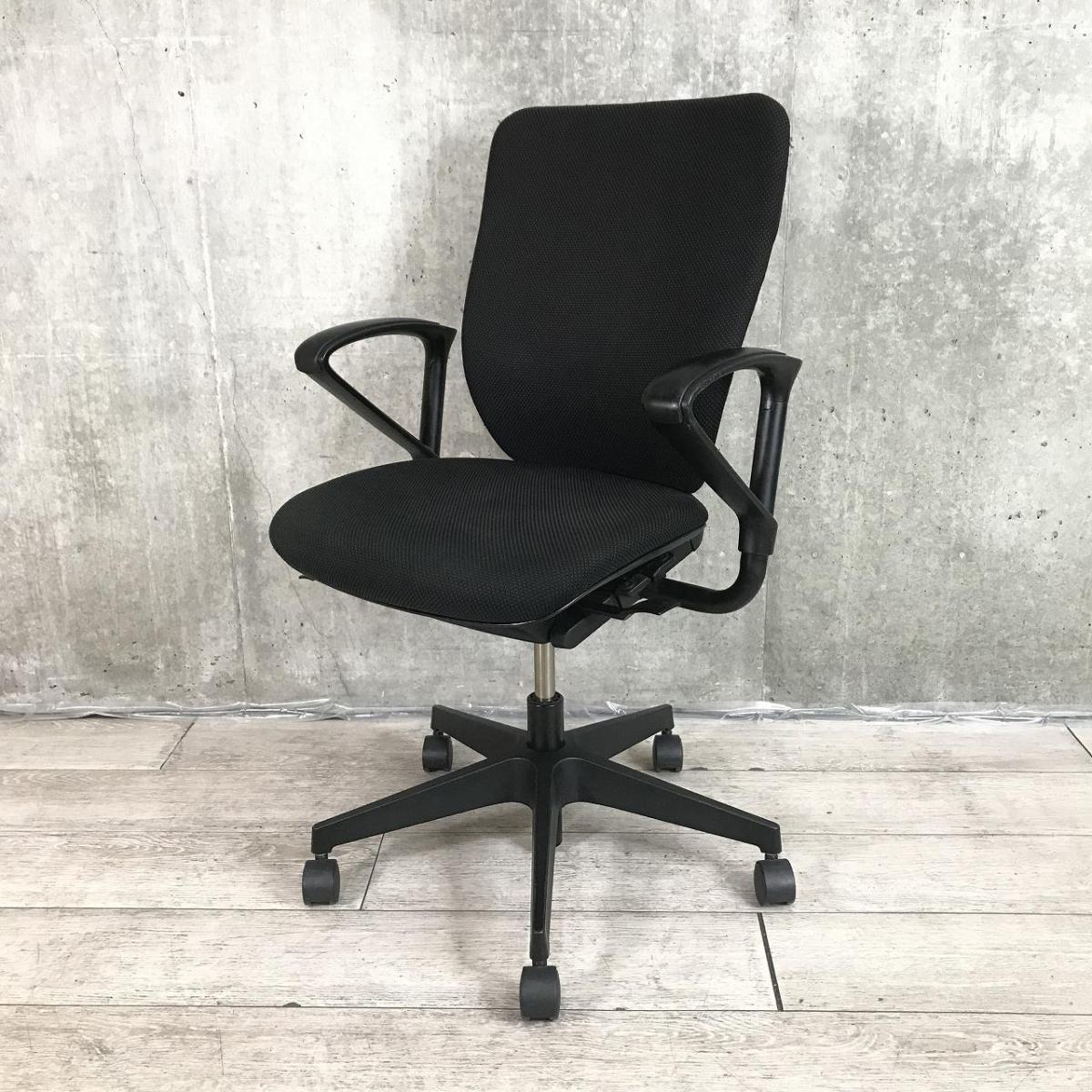 【デザインと機能をともに充実させたチェア！】■イトーキ　プラオ　肘付ハイバックチェア■ブラック【ECBMC】
                        プラオチェア
                                    中古
            