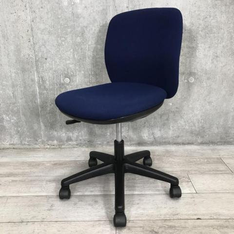 【中古】エニーザ  ウチダ（UCHIDA) 肘無ローバックチェア