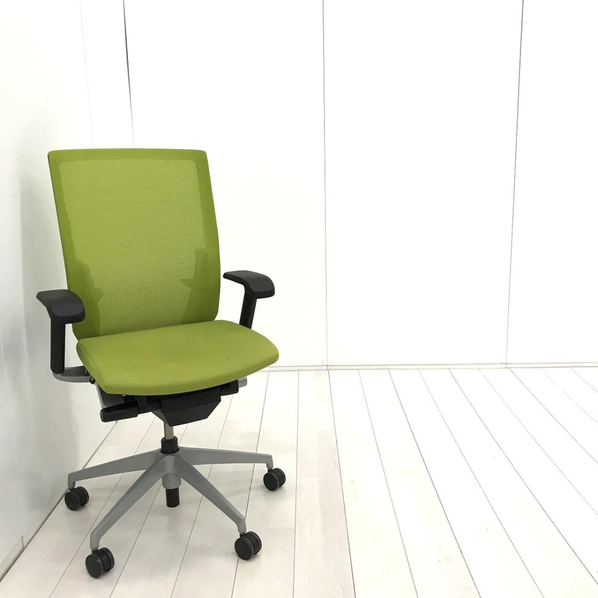 【スタイリッシュで上質なデザイン！】■イトーキ　ヴェントチェア　可動肘付　グリーン　■確かな座り心地でデスクワークを快適にサポート！【ITOKI　Vent】
                        ヴェントチェア
                                    中古
            