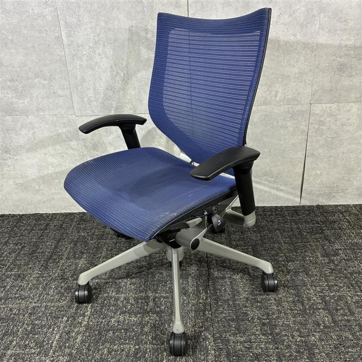 【肘付ローバック！！オカムラ製バロンチェア】　中古家具　九州最大級　《オフィスバスターズ福岡博多店は、福岡を拠点として、日本全国へ中古オフィス用品・オフィス家具を提供しております》
                        バロンメッシュチェア
                                    中古
            