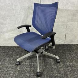 【肘付ローバック！！オカムラ製バロンチェア】　中古家具　九州最大級　《オフィスバスターズ福岡博多店は、福岡を拠点として、日本全国へ中古オフィス用品・オフィス家具を提供しております》