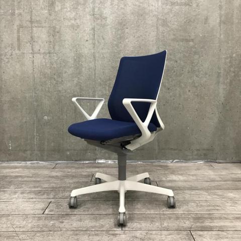 【中古】フルーエントチェア CB31WW FKB3 オカムラ（okamura） 肘付ハイバックチェア