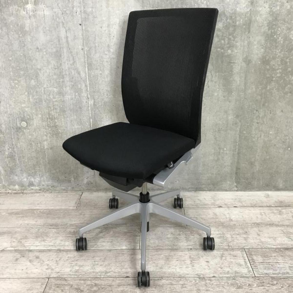 グッドデザイン賞も受賞！オシャレかつ機能性抜群なブラックメッシュチェア！　[イトーキ（ITOKI）/ヴェント/ブラック/ハイバック/肘無し【弊社使用欄：A01058317】
                        ヴェントチェア
                                    中古
            