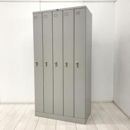 【長い衣類掛けにおススメのサイズ感！常に人気の高い更衣用ロッカー！】■ウチダ（UCHIDA）製　NF型　5人用更衣ロッカー　■ペールグレイ　■シリンダー錠　※一部傷有となります。　【弊社使用欄：A01065540】