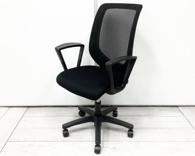 【中古】コルト  イトーキ（ITOKI） 肘付ハイバックチェア