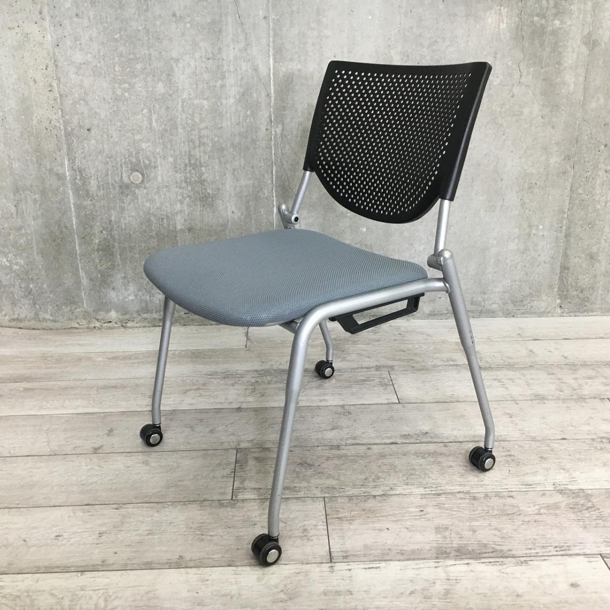 【使わない時は重ねて収納！どんなオフィスにも取り入れやすいチェア！】■オカムラ（okamura）製　プロスタックシリーズ　スタッキングチェア　ミーティングチェア　キャスター付き　■背面:樹脂ブラック×座面:グレー
                        プロスタック
                                    中古
            