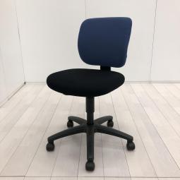 【4/1入荷】【コスパで選ぶならコレ！シンプルな作りの定番オフィスチェア！】■コクヨ （KOKUYO）製　イーザ（EAZA）チェア　■肘無しローバック　■ブルー×座面ブラック【AD】