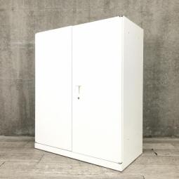 【在庫入替セール品！（本在庫限定価格）】【書類整理がしやすいデュオラインシリーズの両開き書庫！】■オカムラ(okamura)製　SAデュオラインシリーズ　両開き書庫　ローキャビネット　W900×D450㎜　■ホワイト　■シリンダー錠【弊社使用欄：A01049538】