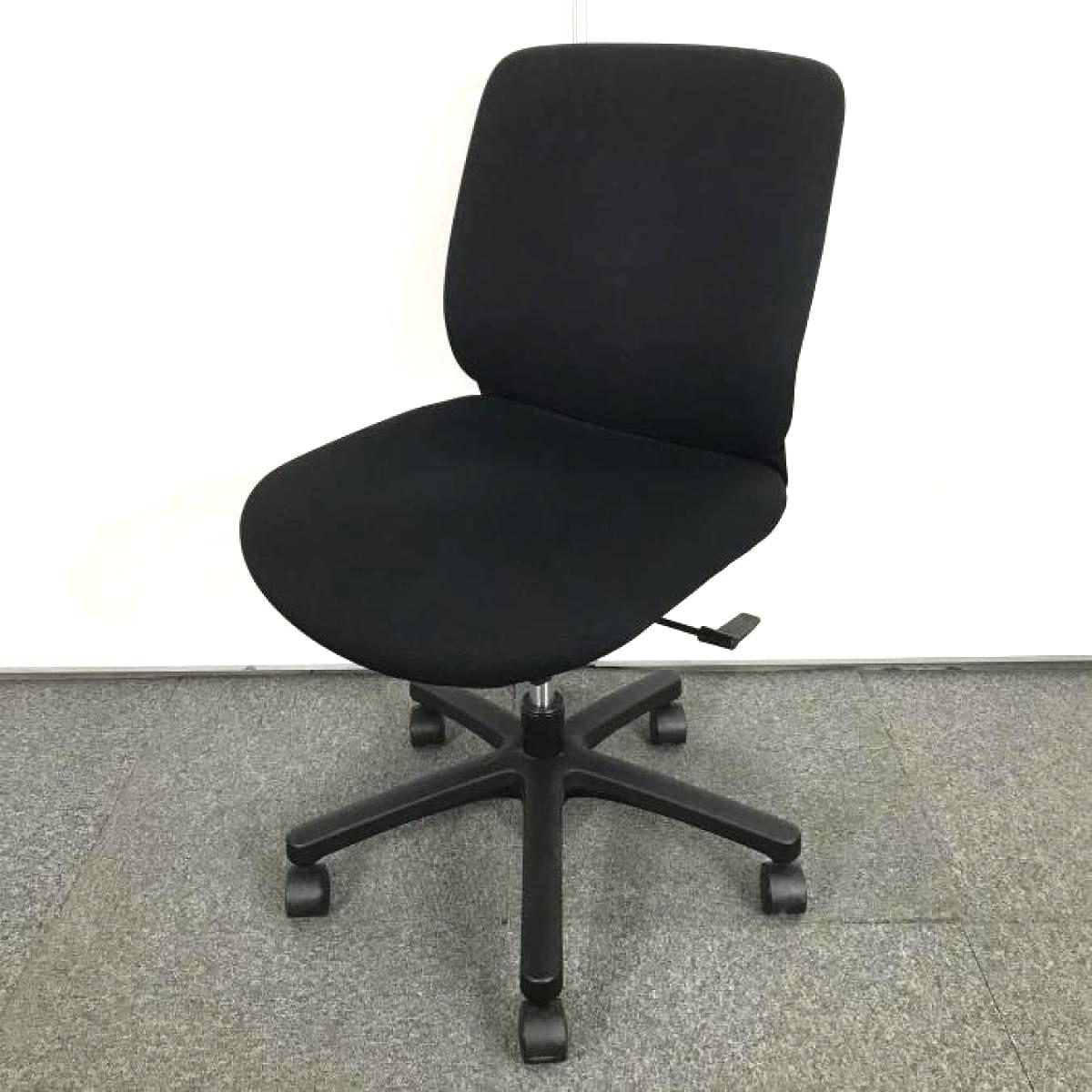 【580800】【コスパ優良チェア！クッション性が高く座り心地が良い！】■イトーキ（ITOKI）製　トルテRチェア　肘無ローバック　■ブラック　オフィスバスターズ　水戸サテライト　大子町　北茨城市　高萩市　日立市　常陸太田市　常陸大宮市　那珂市　東海村　ひたちなか市　城里町 水戸市　笠間市　茨城町　大洗町　小美玉市
                        トルテR
                                    中古
            