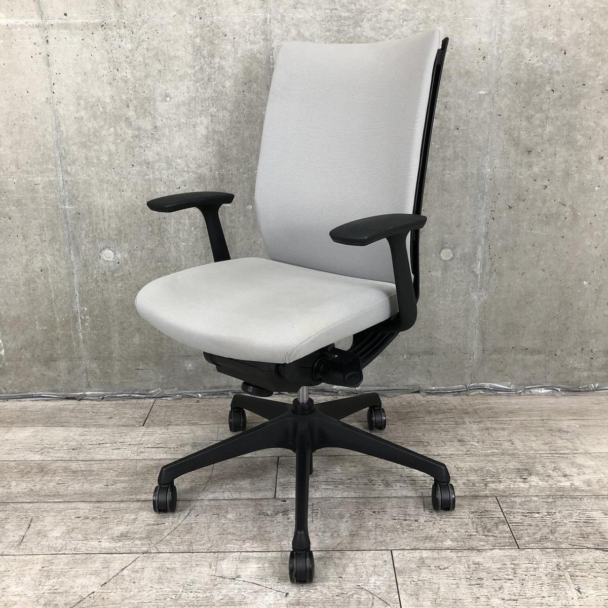 ■オカムラ（okamura）製　■ヴィスコンテ（Visconte）チェア　■固定肘　■ハイバック　■ライトグレー　■オススメ/大人気/定番商品　【弊社使用欄：A01065610】
                        ヴィスコンテチェア
                                    中古
            