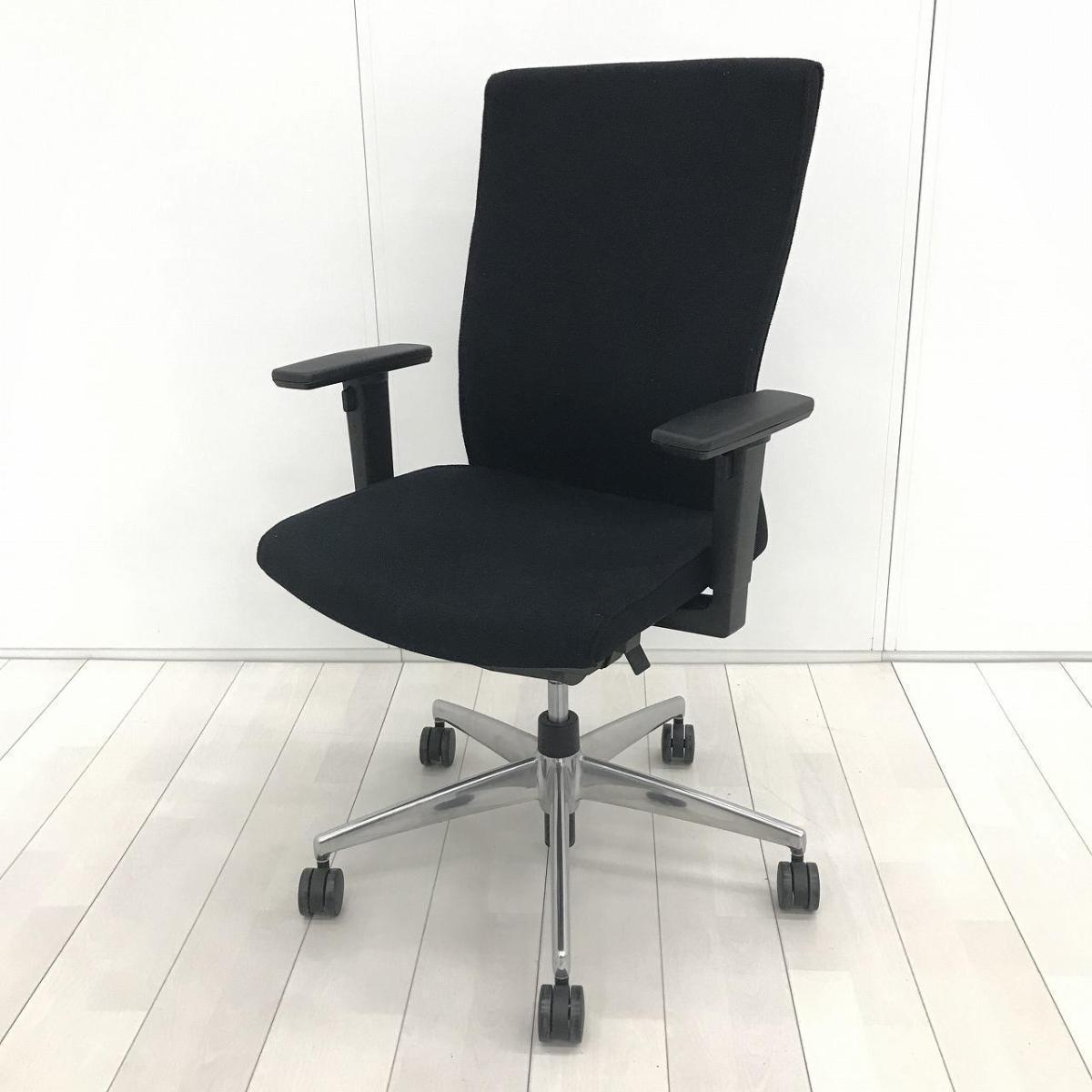 ■KOKUYO/コクヨ　■プントチェア　■肘付き/可動肘　■ハイバック　■ブラック　■脚ポリッシュ【弊社使用欄：A01061671】
                        プント
                                    中古
            
