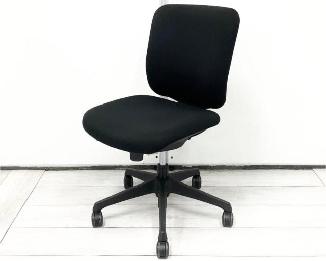 【コスパ抜群！オカムラ製の人気低価格チェア！】■オカムラ (okamura)　CG-Rチェア　OAチェア　■ローバック　肘無し　■ブラック　【弊社使用欄：A01062429】