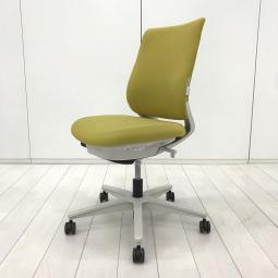 【在庫入替セール品！（本在庫限定価格）】【2022年製】すっきりと上質なデザインが人気！快適な座り心地を実現するおすすめのオフィスチェア！■コクヨ（KOKUYO）製　ミトラ2　（Mitra2）■ファブリックタイプ　布張り　ランバーサポート付き　■座面カラー：イエロー 　本体カラー：ホワイトグレー　【弊社使用欄：A01035974】【HU】
