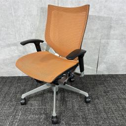 【オカムラ製バロンチェア/オレンジ】　中古家具　九州最大級　《オフィスバスターズ福岡博多店は、福岡を拠点として、日本全国へ中古オフィス用品・オフィス家具を提供しております》