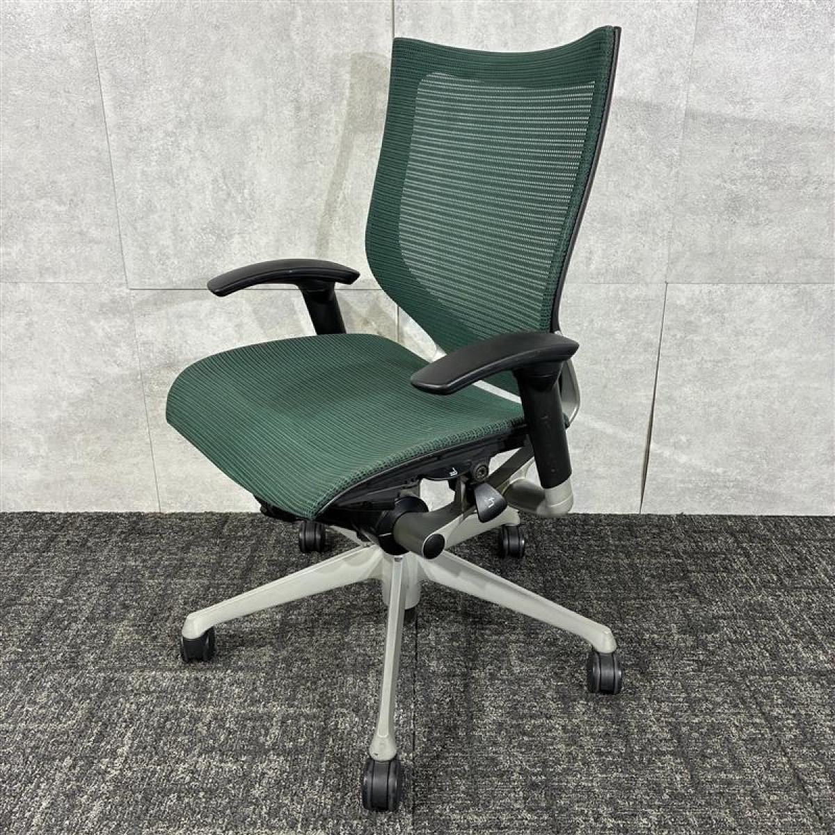 【オカムラ製バロンチェア/グリーン】　中古家具　九州最大級　《オフィスバスターズ福岡博多店は、福岡を拠点として、日本全国へ中古オフィス用品・オフィス家具を提供しております》
                        バロンメッシュチェア
                                    中古
            
